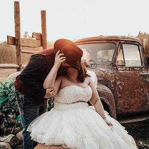 Meet your Posher, Talina